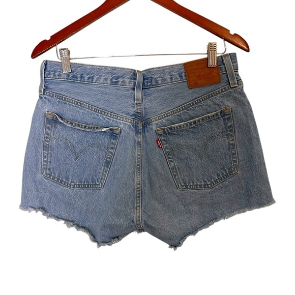 Levi's 501® Original Fit High Rise Women's Shorts- Size 30 - Picture 8 of 14